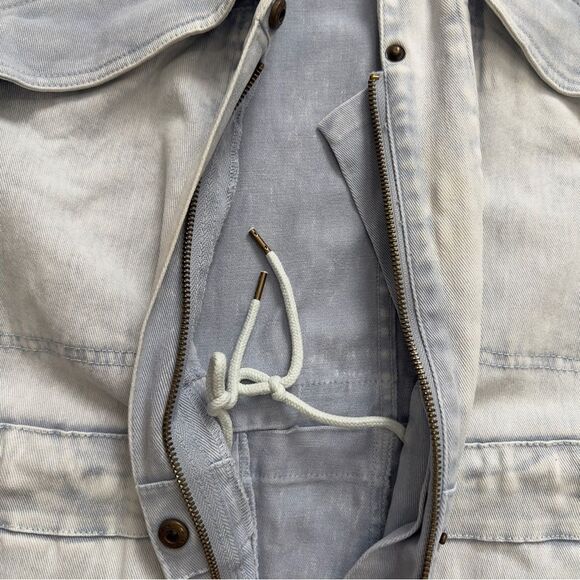 NWT Faherty Size Medium Blythe Jumpsuit Light Indigo Wash Style WBS2213 - Picture 12 of 15